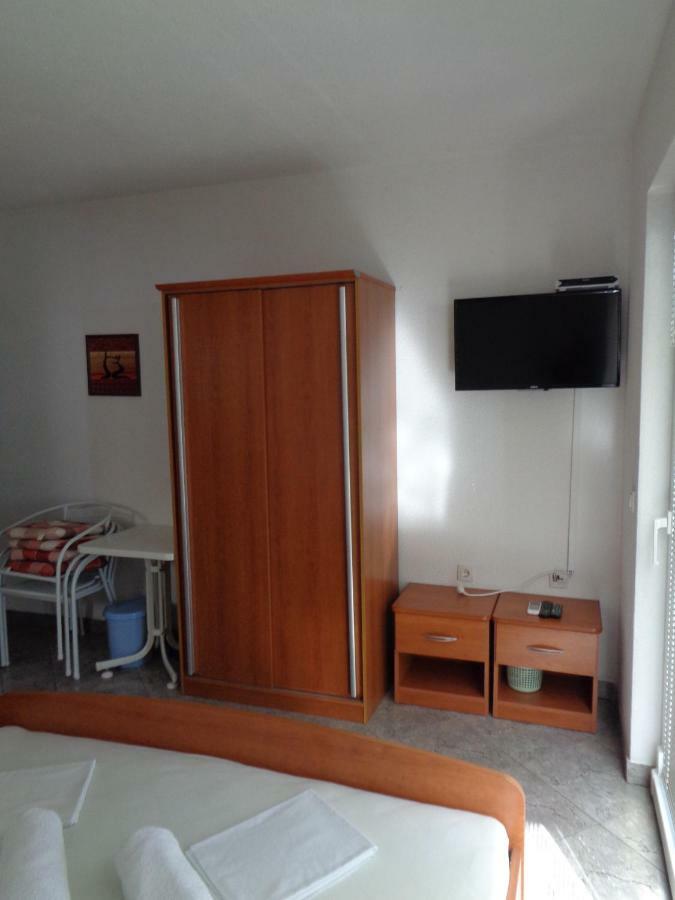 Apartments Rados Локва-Рогозниця Екстер'єр фото