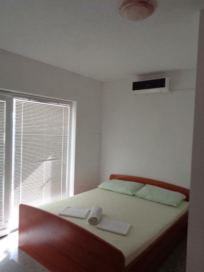 Apartments Rados Локва-Рогозниця Екстер'єр фото