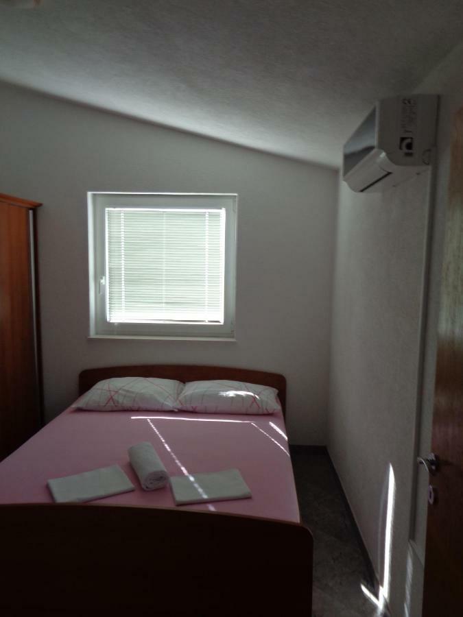 Apartments Rados Локва-Рогозниця Екстер'єр фото