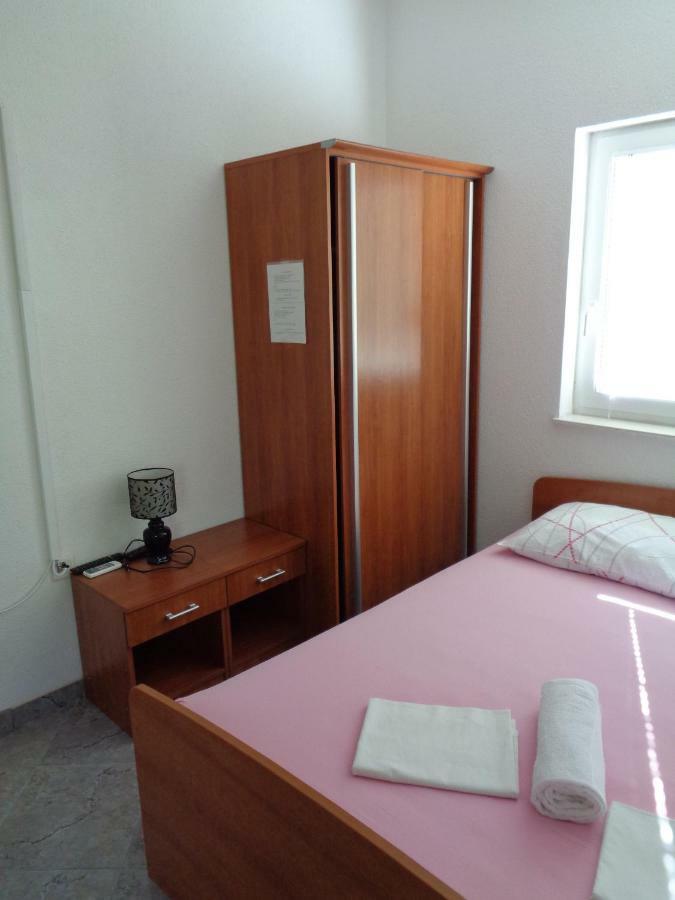 Apartments Rados Локва-Рогозниця Екстер'єр фото
