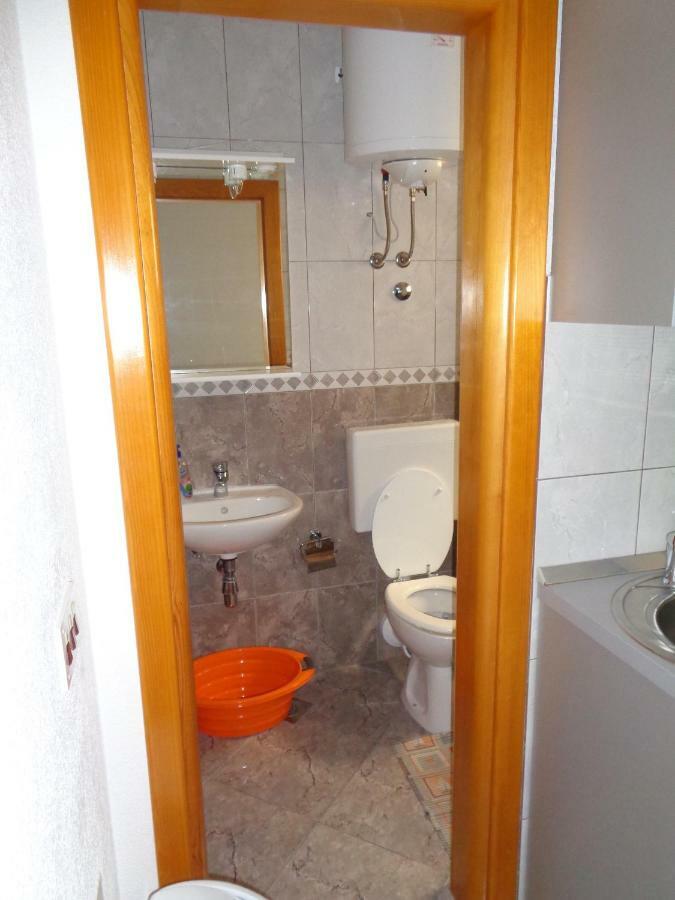 Apartments Rados Локва-Рогозниця Екстер'єр фото